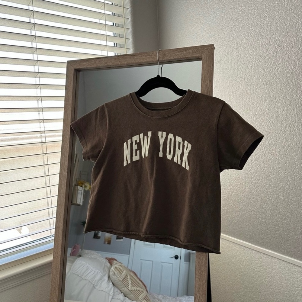 Brandy Melville New York Cropped Tee